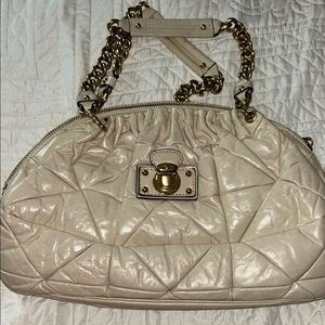 Elegant Cream Quilted Handbag